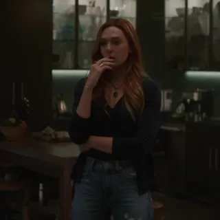 🤔 Wanda Maximoff WandaVision Ванда Максимофф, Алая Ведьма, ВандаВижн, Marvel, Элизабет Олсен, женщина, супергерой whatsapp sticker