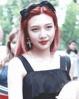 🌨 wanita, potret, kebahagiaan, kpop, selebriti, rambut merah telegram sticker