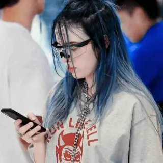 🌊 RUN LIKE HELL diabeł, bluza, niebieskie włosy, okulary, Billie Eilish, łańcuch telegram sticker
