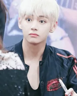 😳 V K-pop, BTS, Kim Taehyung, cantante, idol telegram sticker