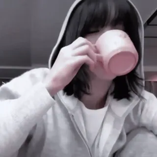 🍑 Frau, Hoodie, Trinken, Getränk, Tasse, Person telegram sticker