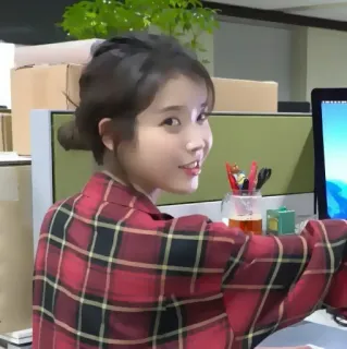 ``iu  @tww1nkle :: @fStikBot telegram stickers