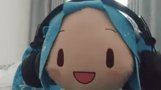 😃 ตุ๊กตาผ้า, ตุ๊กตา, หูฟัง, ผมสีฟ้า telegram sticker