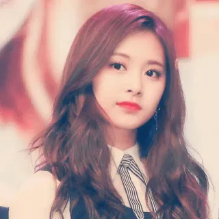 🎠 Tzuyu kpop, cantante, tzuyu, twice, femmina, celebrità, idol telegram sticker