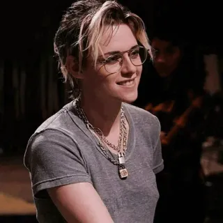 🤍 Kristen Stewart Schauspielerin, Promi, Porträt, blonde Haare telegram sticker