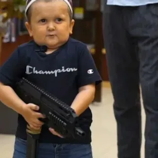 💪 Hasbulla Magomedov Hasbulla, Magomedov, gun, weapon, child, meme telegram sticker