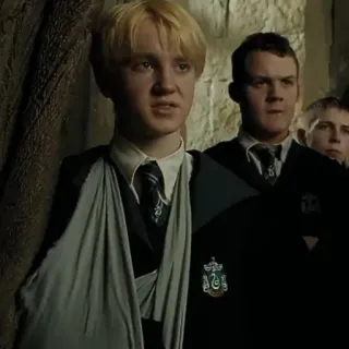 🐍 Draco Malfoy Harry Potter Draco Malfoy, Slytherin, Harry Potter, Uniforme escolar, Mago, Magia whatsapp sticker