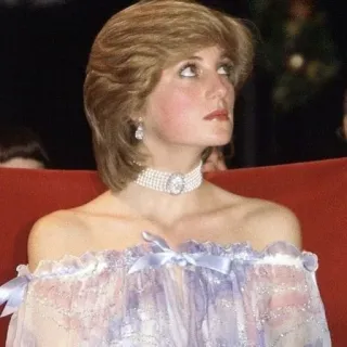 🌟 Princess Diana Công nương Diana, Hoàng gia, Thời trang, Phong cách, Chân dung, Vòng cổ choker, Váy telegram sticker
