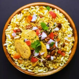 🧇 Bhelpuri, Indischer Snack, Streetfood, Chaat, Puffreis, Tomate, Zwiebel, Erdnuss telegram sticker