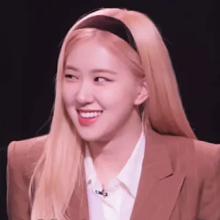 💗 Roseanne Park wanita, pirang, senyum, potret, orang, K-pop, penyanyi telegram sticker