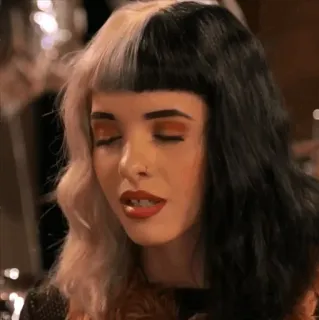 😐 Melanie Martinez Melanie Martinez, Sängerin, Crybaby, Popstar, Geteilte Haare telegram sticker
