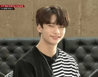 🎐 JYP 핵심 트레이닝 인생교육 두 번째 이야기 pessoa, kpop, masculino, retrato, sorriso whatsapp sticker