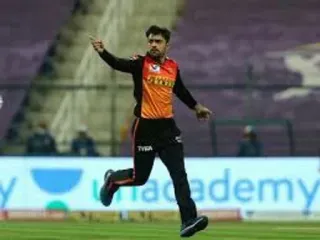 🤩 cricket, athlete, sports, cricket player whatsapp sticker