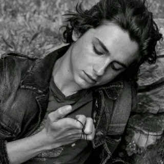 😞 Timothée Chalamet ator, celebridade, retrato, monocromático, homem, pessoa, hollywood telegram sticker