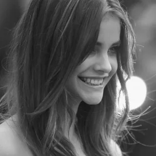 🌩 femme, sourire, portrait, jolie, mannequin whatsapp sticker