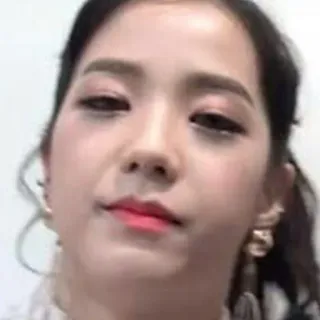 😕 Jisoo kpop, певица, знаменитость, женщина, лицо telegram sticker