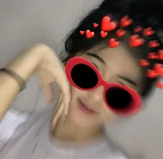 🌸 mulher, óculos de sol, corações, retrato, desfocado telegram sticker