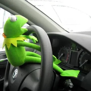 😀 Kermit 커밋, 운전, 인형, 초록색, 자동차, 핸들 telegram sticker