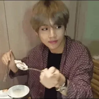 🍪 person, eating, food, korean, table, spoon, chopsticks whatsapp sticker
