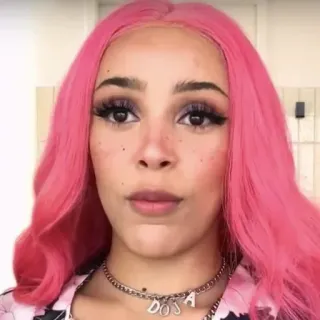 🐚 Doja Cat DOJA Doja Cat, Chanteuse, Cheveux roses, Femme, Célébrité telegram sticker