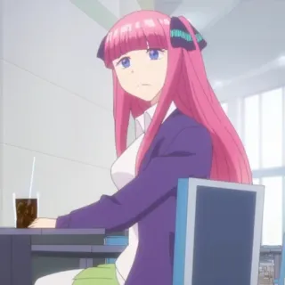 🤨 Nino Nakano The Quintessential Quintuplets anime, cabelo rosa, estudante, bebida, kawaii telegram sticker