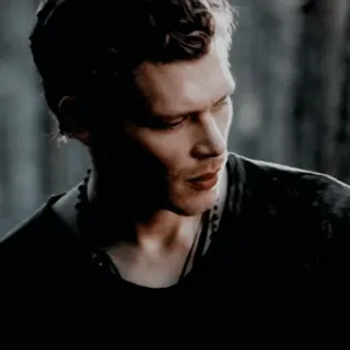 🥨 Klaus Mikaelson The Vampire Diaries man, vampire, tv series, dark, moody, portrait telegram sticker