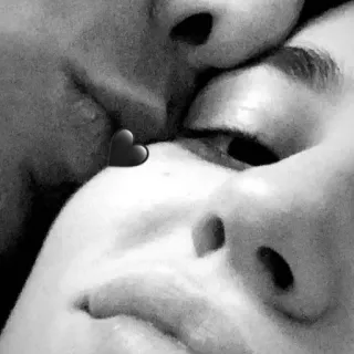 ✔️ love, heart, black and white, people, kiss telegram sticker
