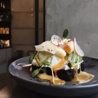 🤪 comida, ovos benedict, café da manhã, brunch, prato, refeição, almoço whatsapp sticker