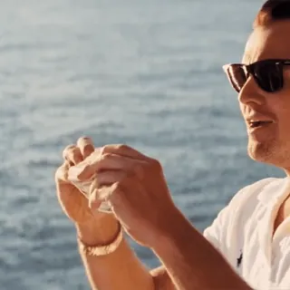 💸 The Wolf of Wall Street uang, kaya, mewah, kekayaan, tunai, film whatsapp sticker