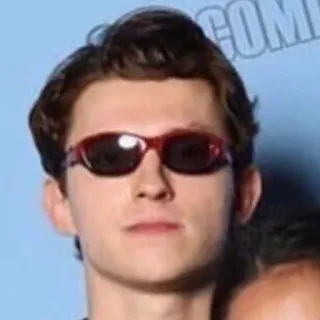 😎 Tom Holland Tom Holland, actor, celebridad, gafas, retrato telegram sticker