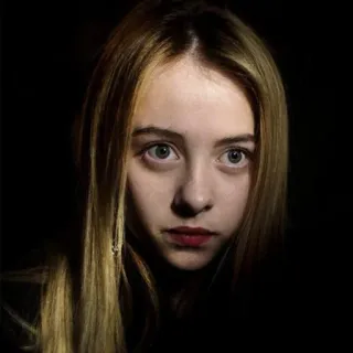 👩 retrato, niña, niño, rubia, joven, ojos, cara telegram sticker