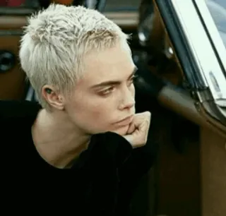 🕸 mujer, retrato, persona, rubia, coche telegram sticker