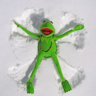 😇 Kermit the Frog Kermit, Muppets, ange dans la neige, neige, hiver, grenouille telegram sticker