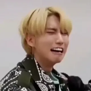 😭 kpop, 偶像, 人物, 男人, 脸, 表情, 歌手 telegram sticker