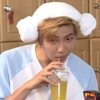 🧩 RM RM, BTS, 韩流, 偶像, 音乐, 歌手 telegram sticker