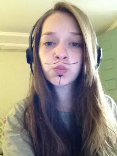 😎 mulher, fones de ouvido, bigode, selfie, retrato, pessoa whatsapp sticker