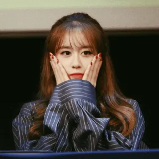 ⏳ woman, girl, face, pose, korean, beauty, portrait whatsapp sticker