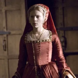 💫 portrait, femme, historique, robe rouge, royauté, Scarlett Johansson telegram sticker