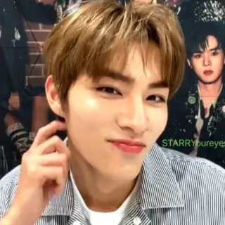 🦖 STARRYyoureyes person, k-pop, idol, man, asian whatsapp sticker