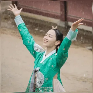 💚 korean, actress, woman, green, hanbok, korea, crown telegram sticker