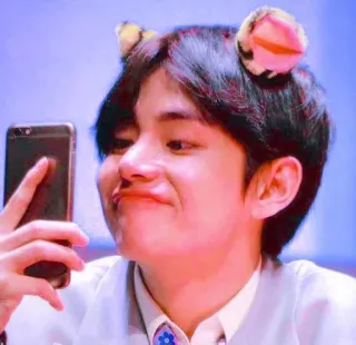 👻 V วี, BTS, K-pop, ไอดอล, เซลฟี่, น่ารัก, หูเสือ telegram sticker
