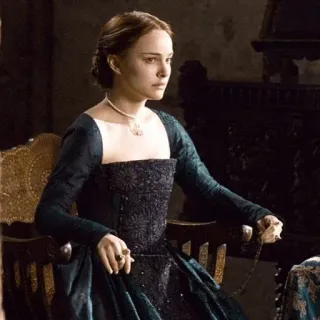 🌿 Natalie Portman, Historique, Portrait, Femme, Royal, Robe, Bijoux telegram sticker
