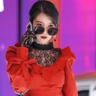 😤 IU ไอยู, คนดัง, เกาหลี, นักร้อง, นักแสดง, แว่นกันแดด telegram sticker