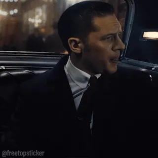 🚬 @freetopsticker homme, costume, voiture, portrait, Tom Hardy whatsapp sticker