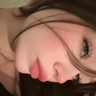 🧺 @wallgif girl, portrait, aesthetic, selfie, beauty, woman, filter, face telegram sticker