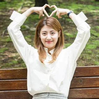 ❤️ woman, heart, love, korean, bench, portrait telegram sticker
