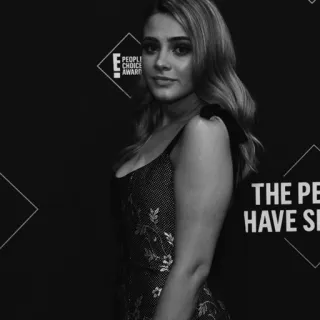 Josephine Langford @SwanPack whatsapp stickers