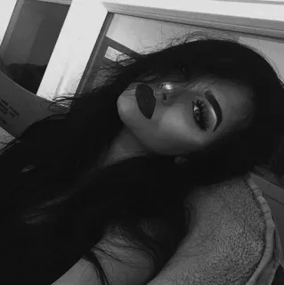 🥀 femme, portrait, maquillage, beauté, cheveux whatsapp sticker