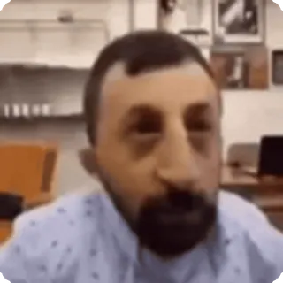 🥸