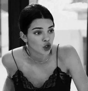 🧷 Kendall Jenner donna, modella, bianco e nero, ritratto, celebrità, Kendall Jenner telegram sticker